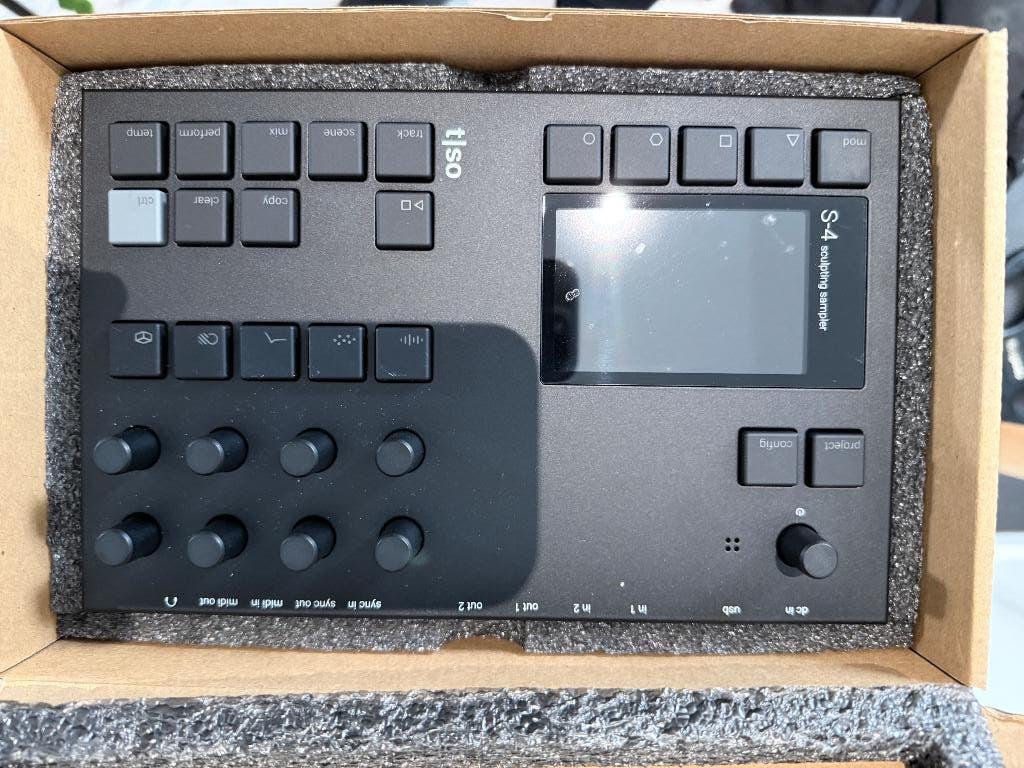 Torso S4, Muziek en Instrumenten, Samplers, Ophalen, Nieuw