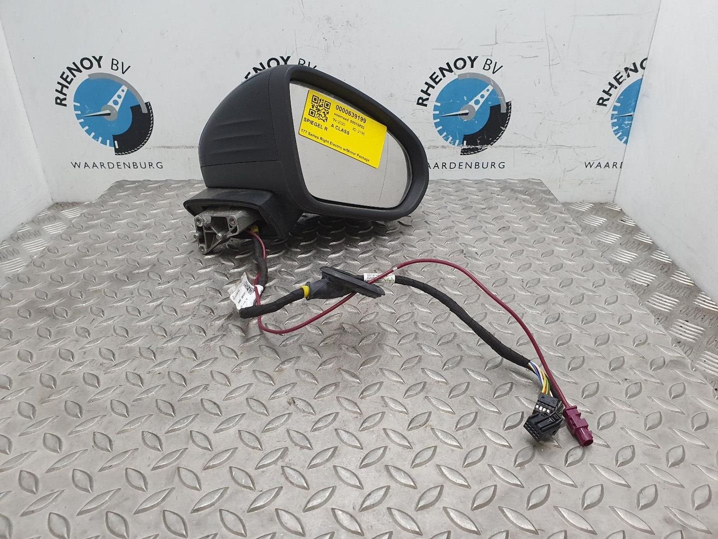 MERCEDES A CLASS A180 BUSINES SOLUTION AMG  SPIEGEL R 2020, Enlèvement ou Envoi, Utilisé, Stiba membre