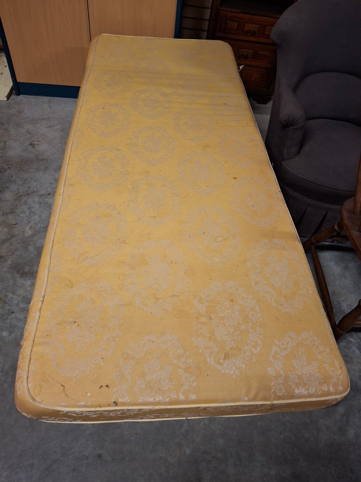 opvouwbaar ligbed met matras 200x80, Huis en Inrichting, Ophalen, Matras