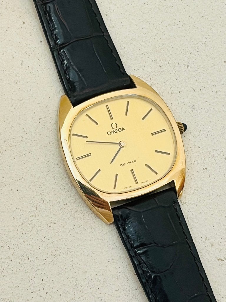 Vintage Omega de ville horloge / zwarte saphhire kroon, Montre-bracelet, Enlèvement ou Envoi, Cuir, Utilisé