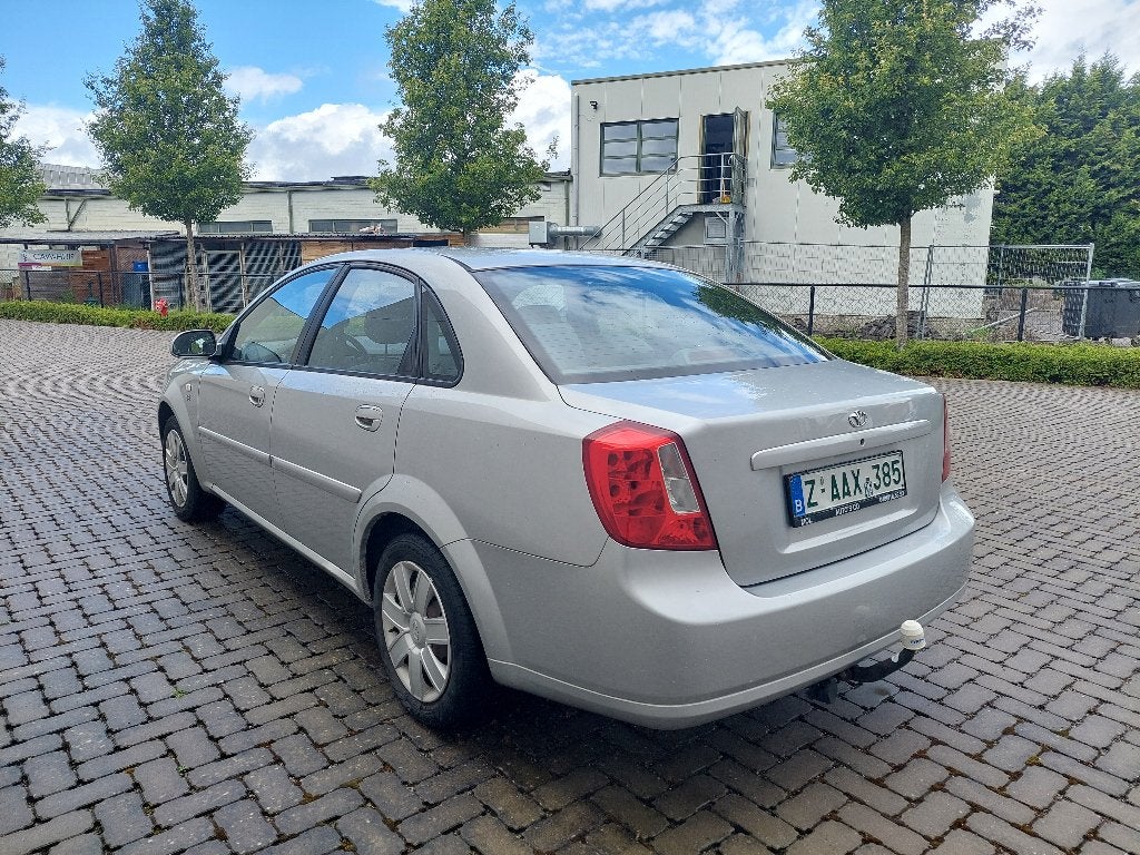 DAEWOO NUBIRA 1.6i 109PK - AIRCO - TREKHAAK, Auto's, Dealer onderhouden, Airconditioning, Bedrijf, 5 deurs
