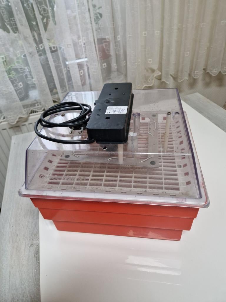 Couveuse covatutto novital semi-automatique, Enlèvement ou Envoi, Couveuse