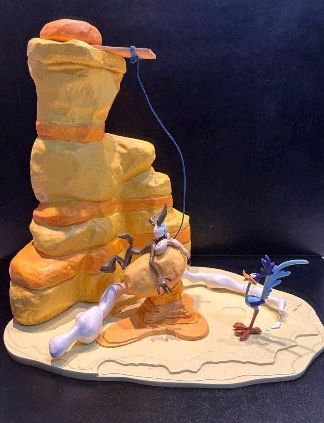 Wile E Coyote & Roadrunner (Acme vs coyote), Ophalen