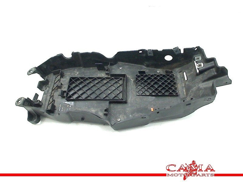CARENAGE PANNEAU INTERNE Speed Triple R 1050 2016-2018, Dhr. S. di Majo, Utilisé, Info@cama-motorparts.nl, P.J. Troelstraweg 8 8
3144 CX  MAASSLUIS, NL