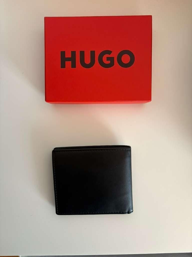 Nieuw! Hugo Boss heren portemonnee,
winkelprijs 100euro, Ophalen