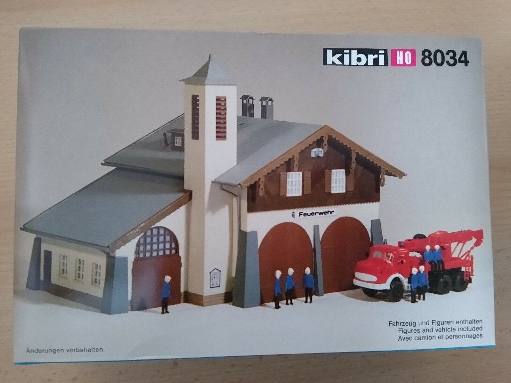 CASERNE DE POMPIERS + VEHICULE AVEC PERSONNAGES - KIBRI 8034, Hobby & Loisirs créatifs, Trains miniatures | HO, Neuf, Autres marques