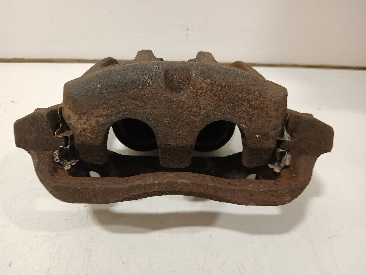 Remklauw links voor Land Rover Discovery, Auto-onderdelen, Remmen en Aandrijving, Onderdelen@venauto.nl, Van der Ven Autorecycling B.V.