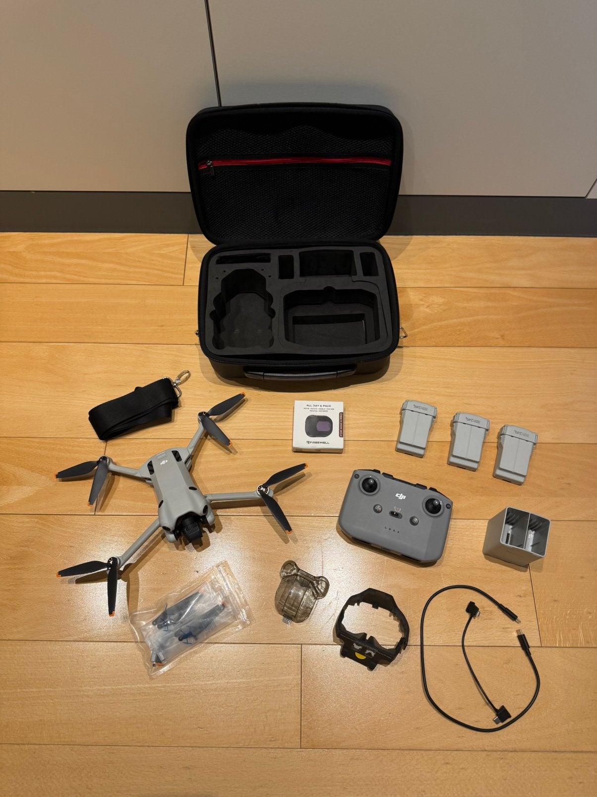 DJI Mini 4 Pro Fly More Combo (DJI RC-N2), Ophalen, Cameradrone, 15 tot 30 minuten, Zo goed als nieuw