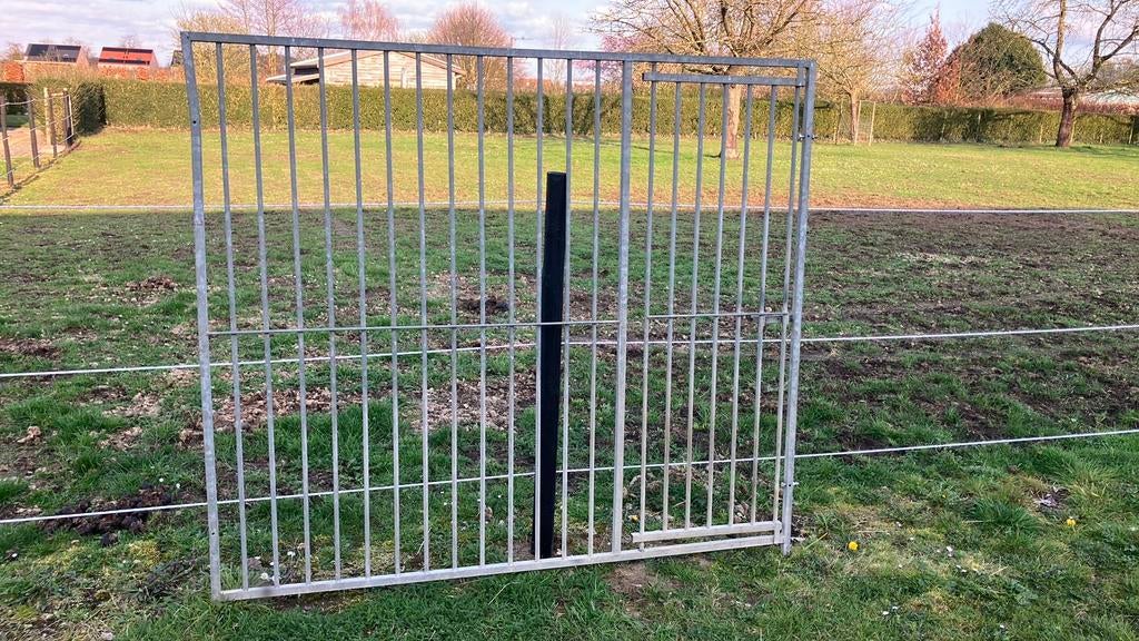 Hondenren : 1 x met deur en 1 x vast, Enlèvement, Comme neuf
