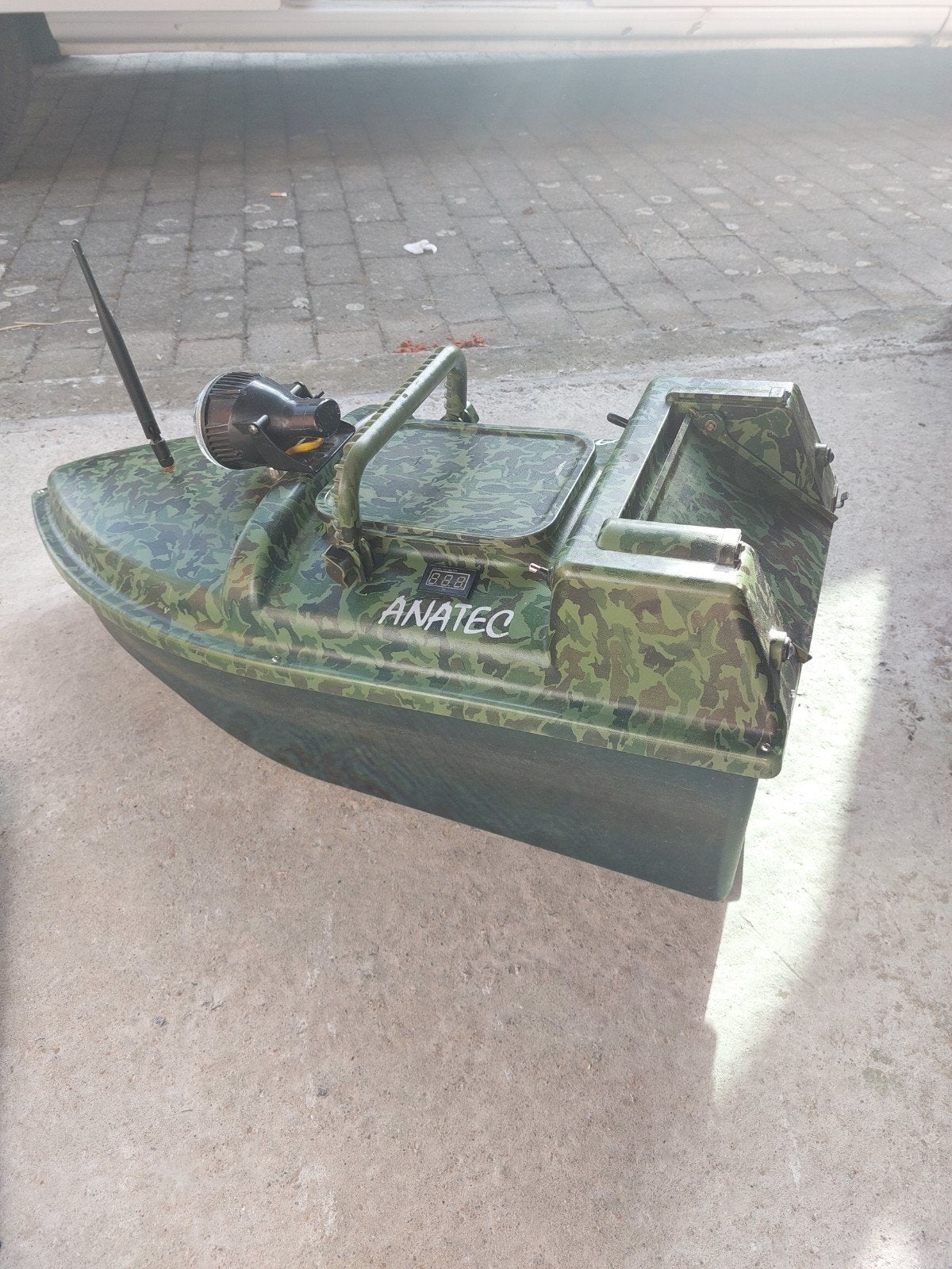 Anatec voerboot met vexilar dieptemeter!!, Watersport en Boten, Ophalen