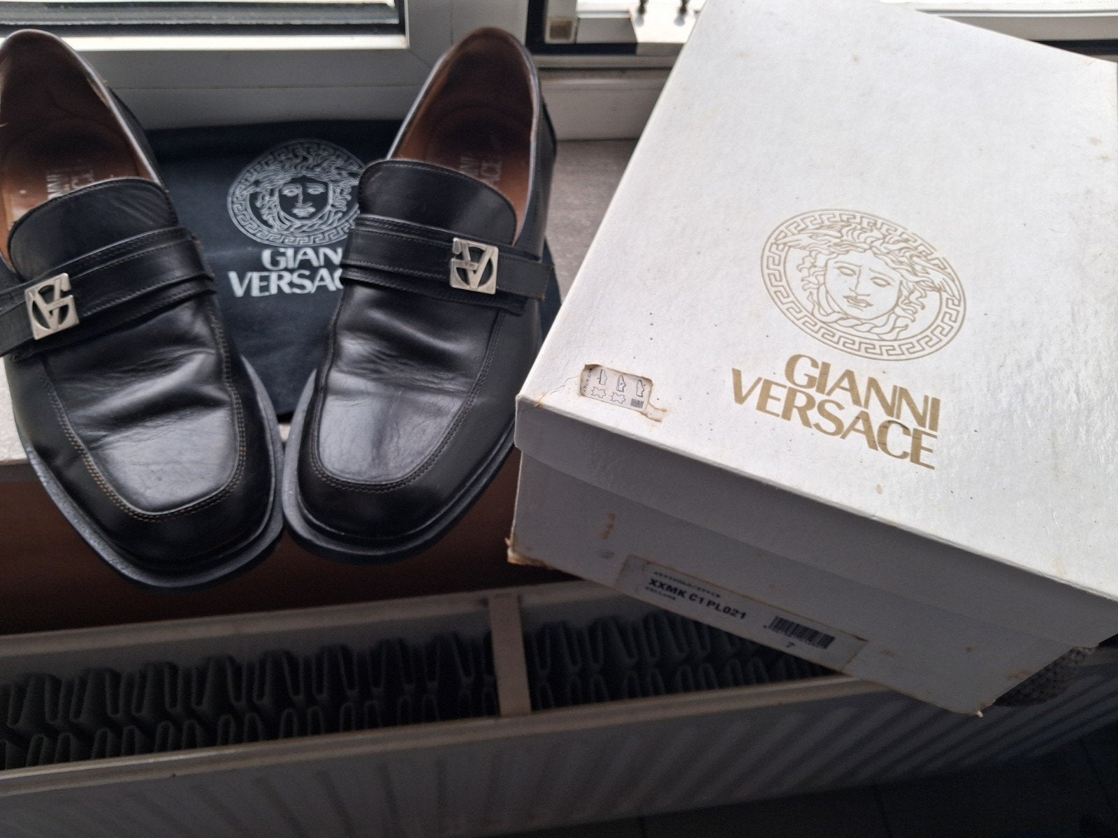 shoenen versace  n 7, Vêtements | Hommes, Enlèvement, Flâneurs, Porté, Noir