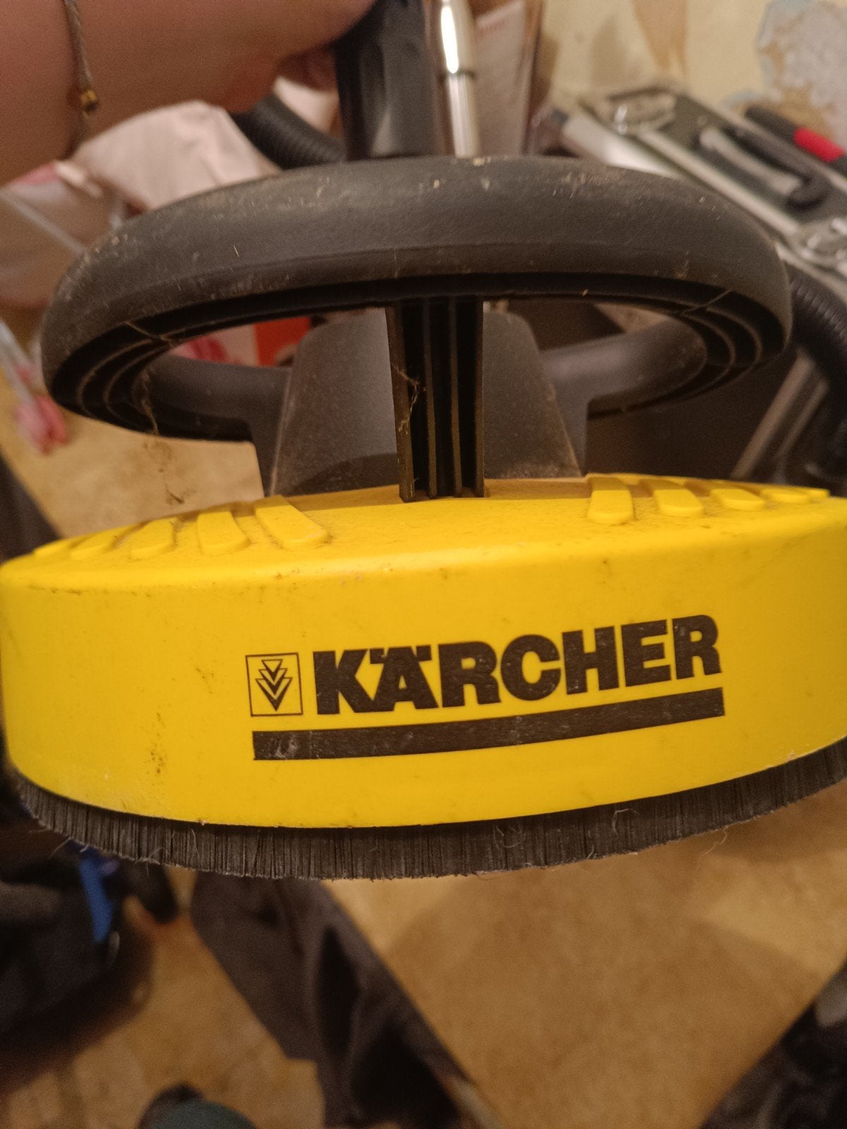 marque kärcher pour nettoyer le sol