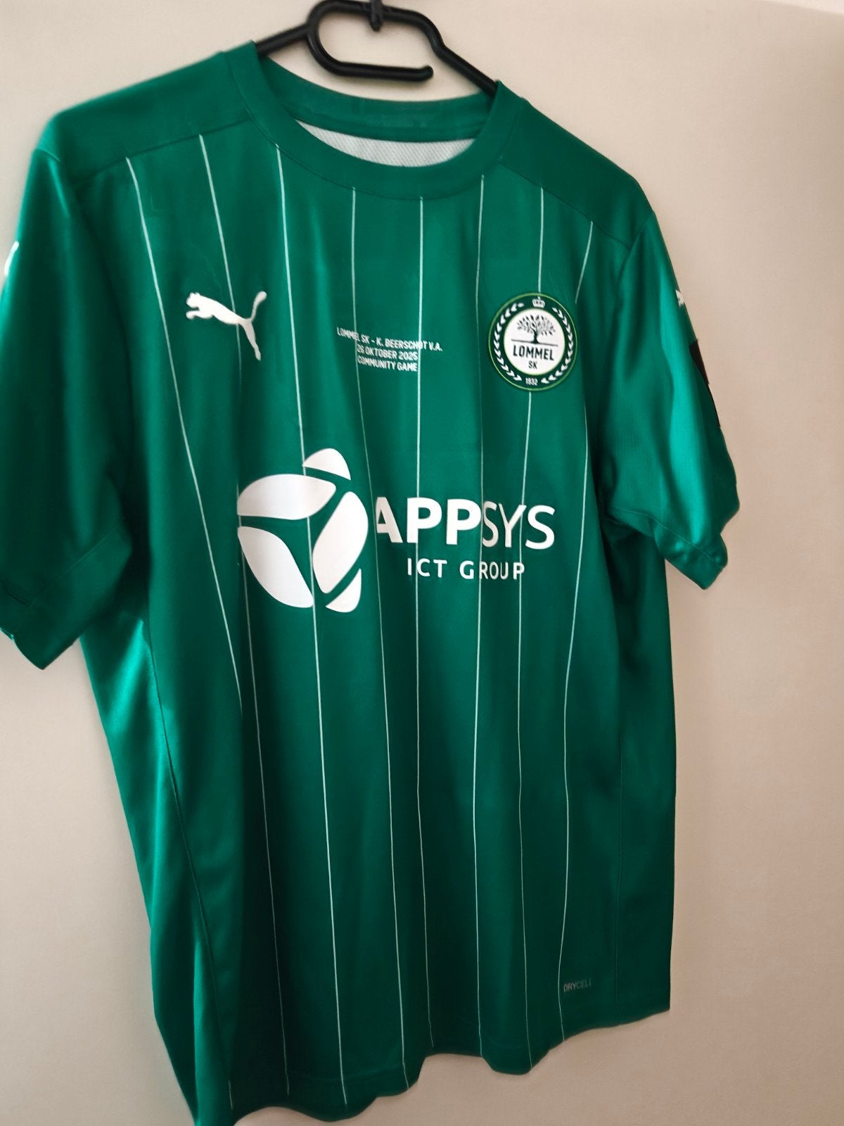 Gesigneerd voetbal shirt Lommel SK, Maat M, Ophalen of Verzenden, Gebruikt, Shirt