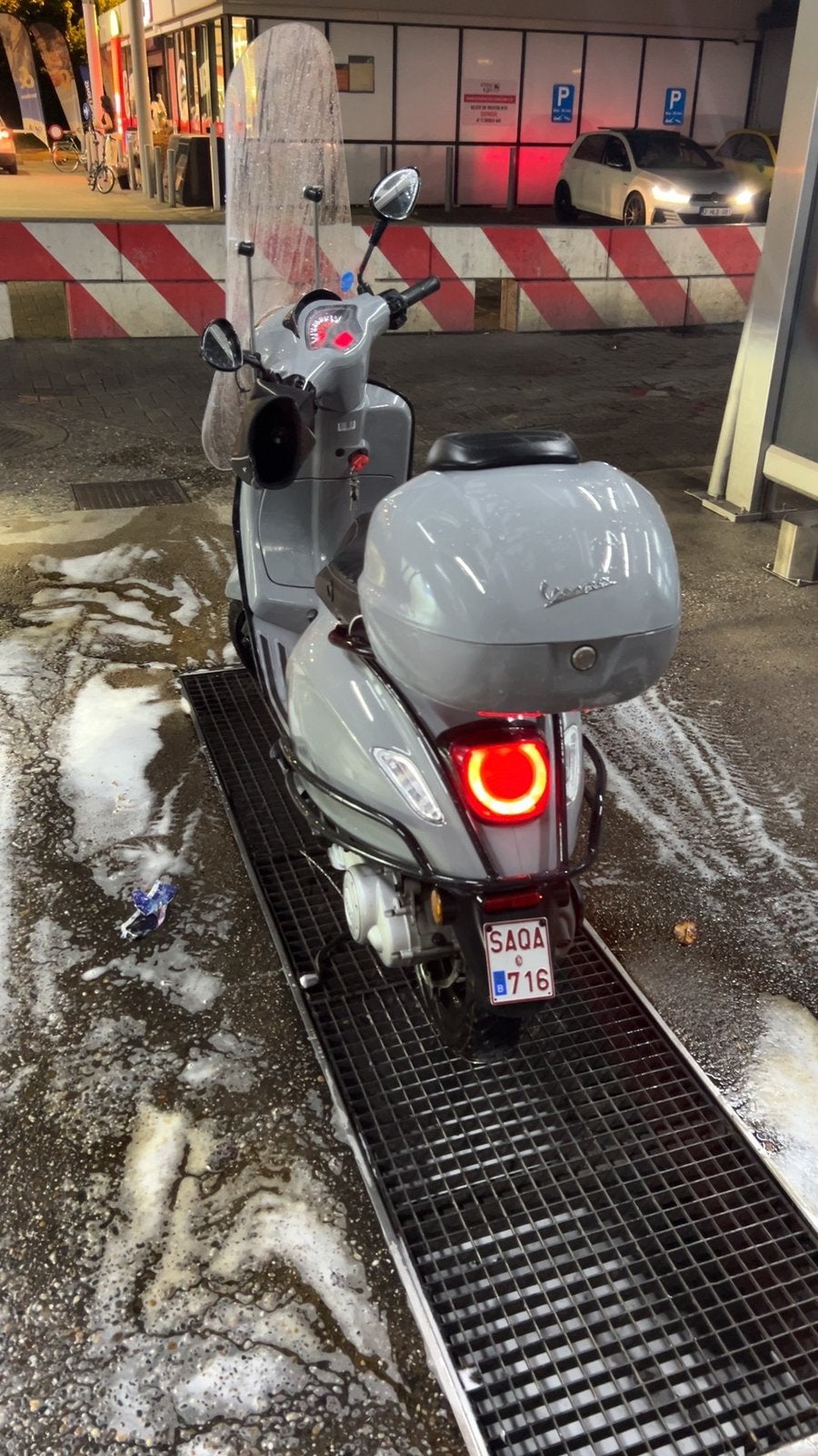 Vespa sprint, Fietsen en Brommers, Ophalen, Zo goed als nieuw, Benzine, 50 cc