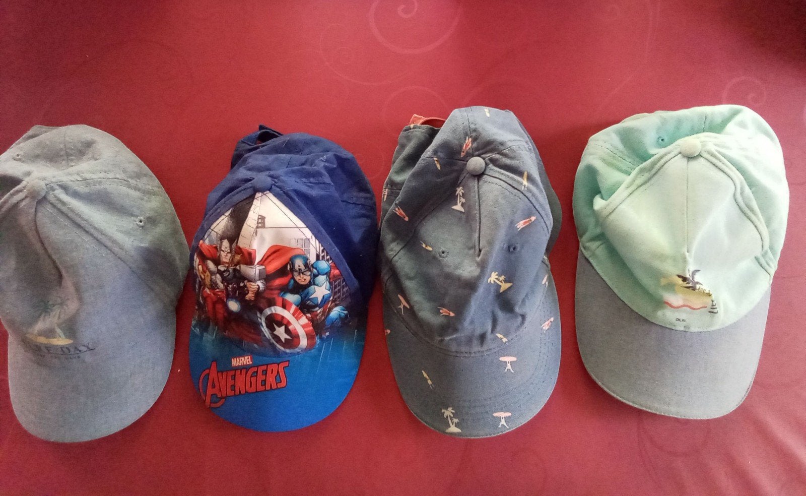 Zonnepetjes jongens 4 st voor 3,50 euro, Enfants & Bébés, Garçon, Enlèvement ou Envoi, Okaidi, Comme neuf