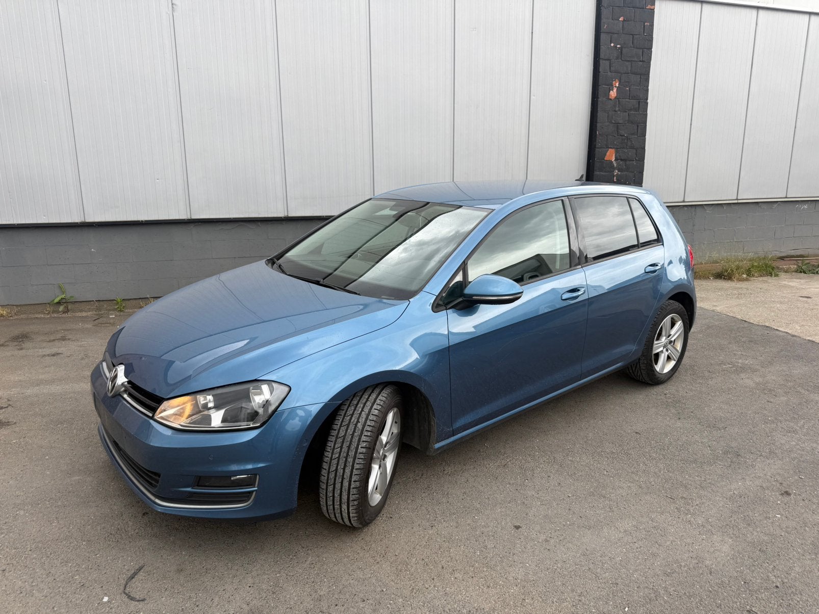 VW GOLF benzine 1200cc 124500 km blauw, Autos, 1197 cm³, Euro 5, Achat, Entreprise