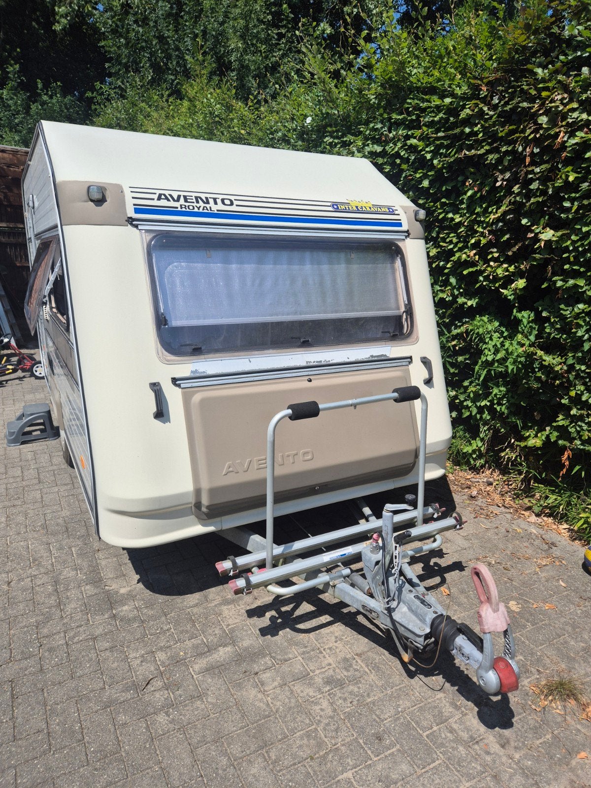 Avento Royal 395 TL Exclusive, Avento, 750 - 1000 kg, Particulier, Lit transversal