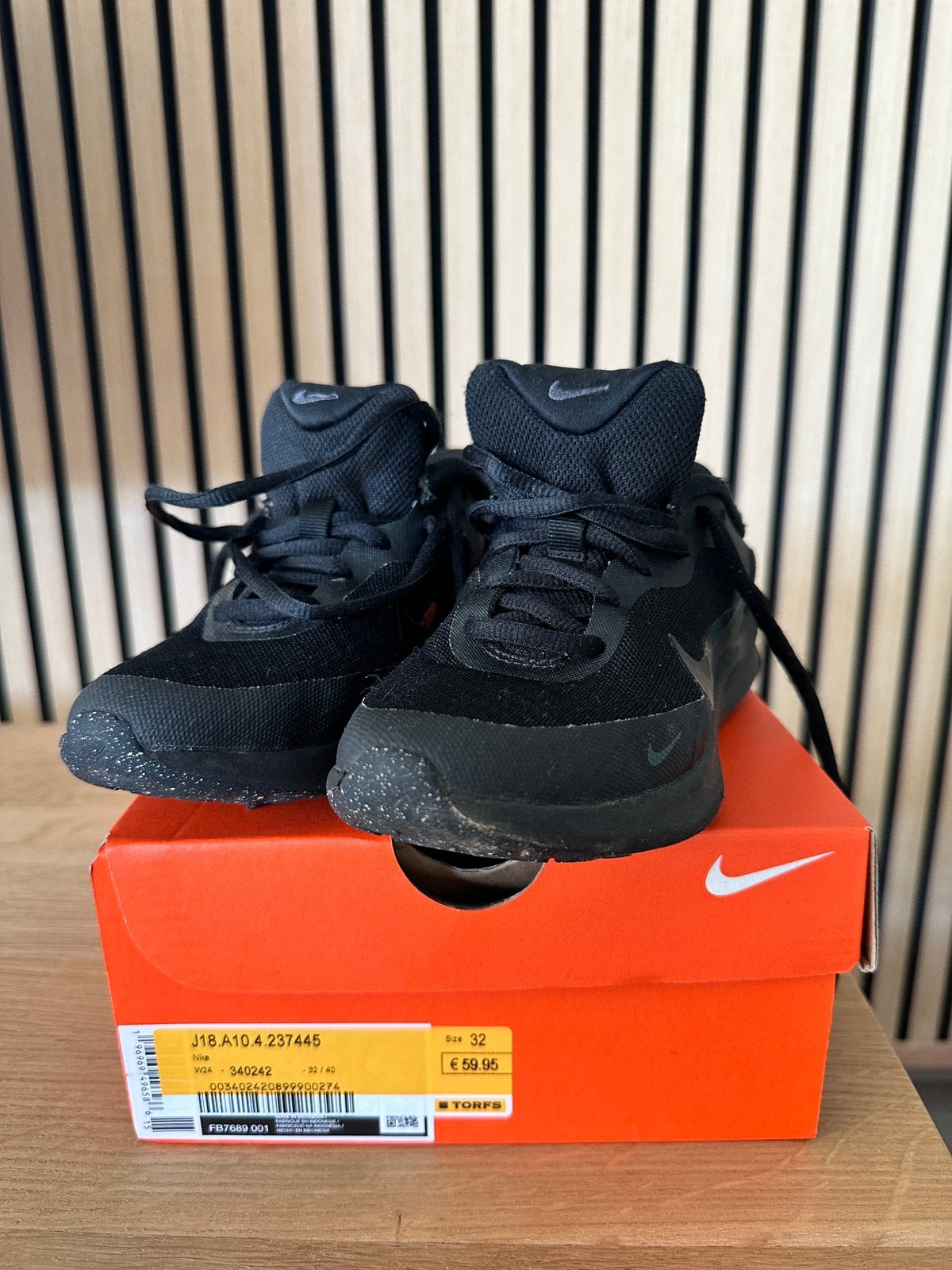 NIKE Revolution 7 sportschoen - 32, Ophalen of Verzenden, Zo goed als nieuw