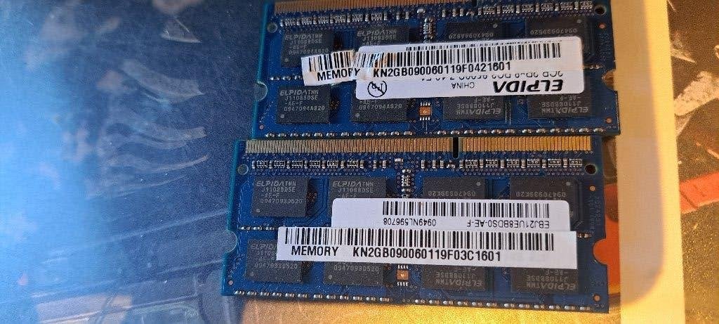 2x 2gb ddr3 sodimm geheugen, Computers en Software, Ophalen, Zo goed als nieuw, DDR3