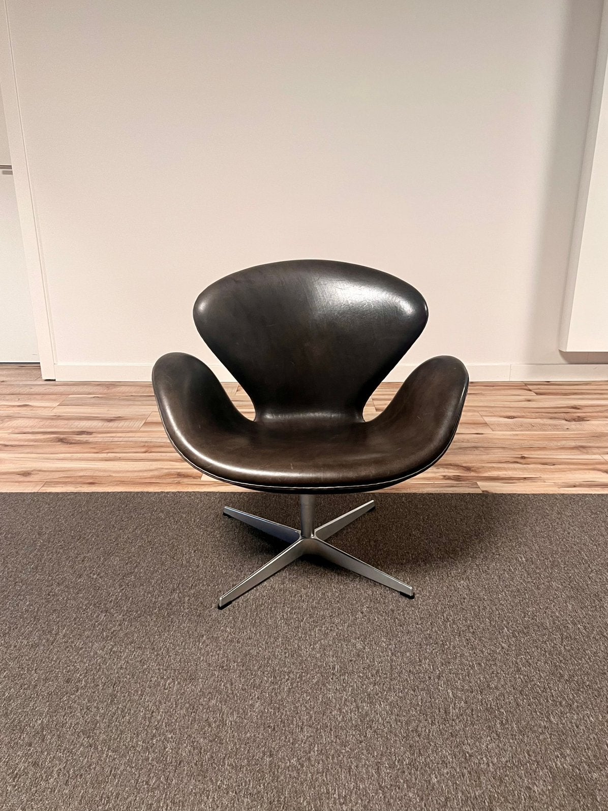 Fritz Hansen Swan Chair, 75 à 100 cm, Design klassieker, Moins de 150 cm, Une personne