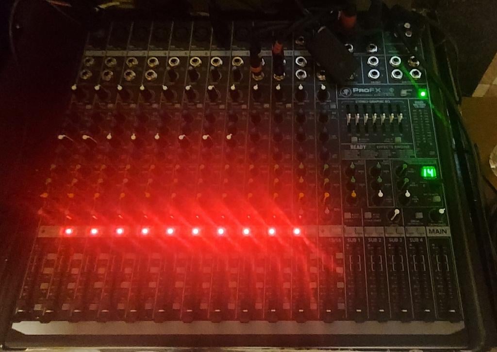 TABLE DE MIXAGE MACKIE PROFX16V2, Enlèvement