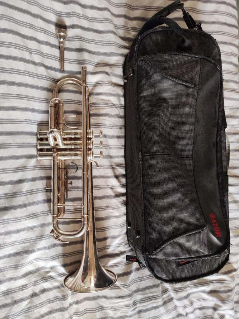 Trompette Si B + Embouchure + Sac, Enlèvement, Utilisé, Trompette en si bémol, Avec valise