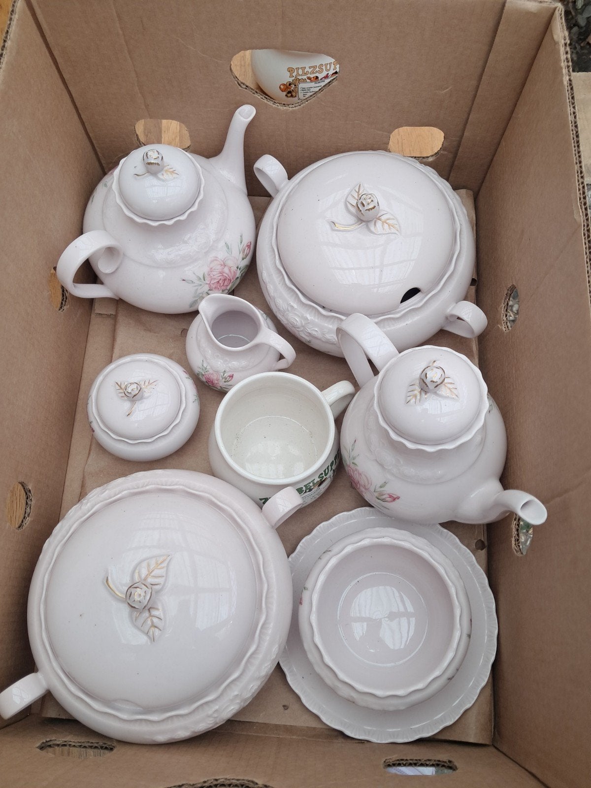 Vintage servies set met bloemmotief, Antiek en Kunst, Ophalen