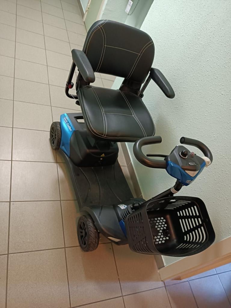 Invacare Colibri elektrische scootmobiel, 10 km/h ou moins, 15 km ou moins, Comme neuf, Invacare