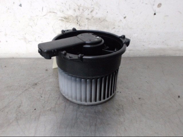 KACHEL VENTILATORMOTOR Daihatsu Cuore (L251 / 271 / 276), Auto-onderdelen, Gebruikt, Daihatsu