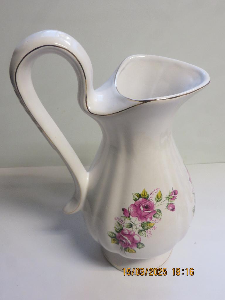 carafe à eau en porcelaine ? Portugal, Enlèvement