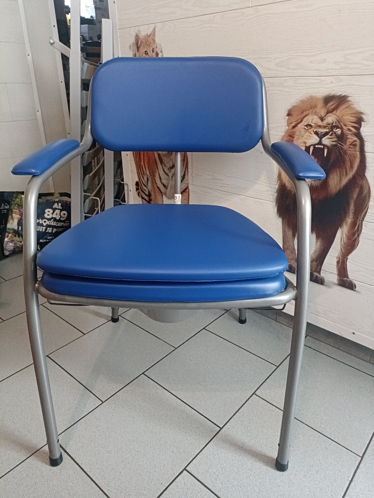 Chaise percée avec Seau hygiénique 53cm d'assise NEUVE, Diversen, Verpleegmiddelen, Ophalen