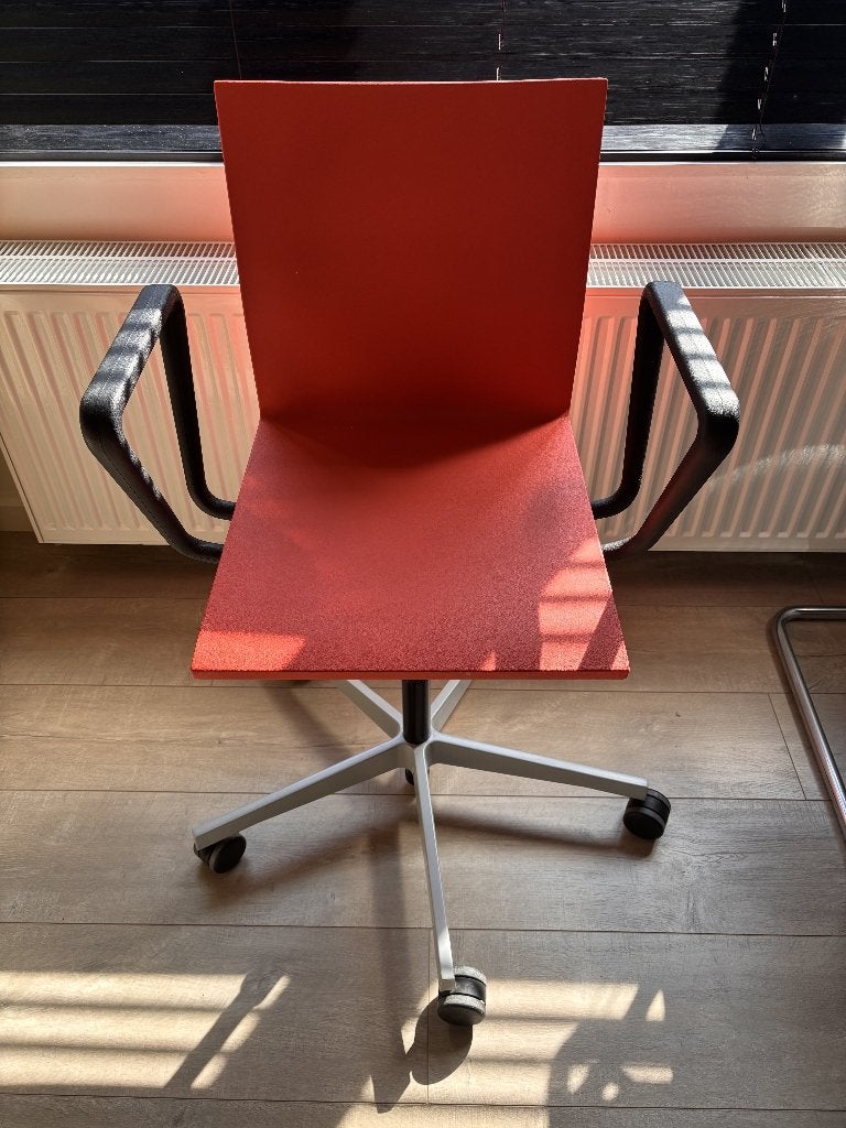 Vitra Van Severen 04 bureaustoel, Enlèvement, Comme neuf, Rouge, Chaise de bureau