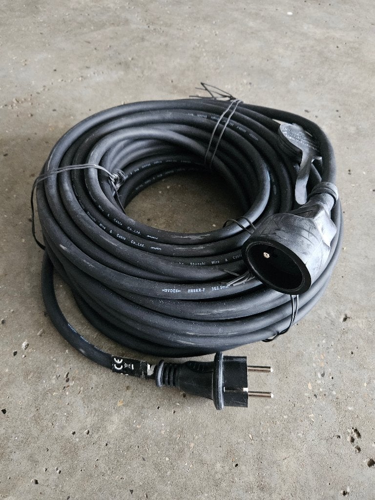 Câble rallonge PEREL 25m 3G2.5, Bricolage & Construction, Électricité & Câbles, Comme neuf, Câble ou Fil électrique, Enlèvement ou Envoi