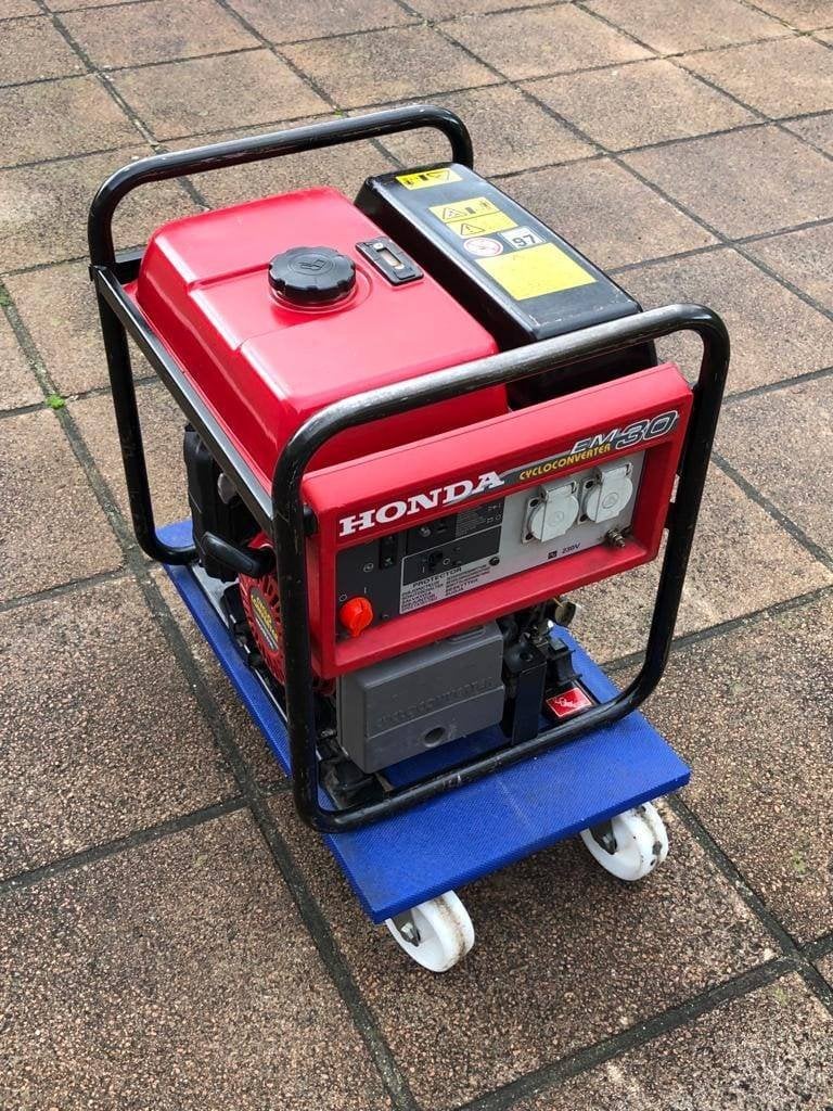 STROOMGROEP HONDA EM30, Doe-het-zelf en Bouw, Aggregaten, Ophalen, Gebruikt, Minder dan 5 kVA, Benzine