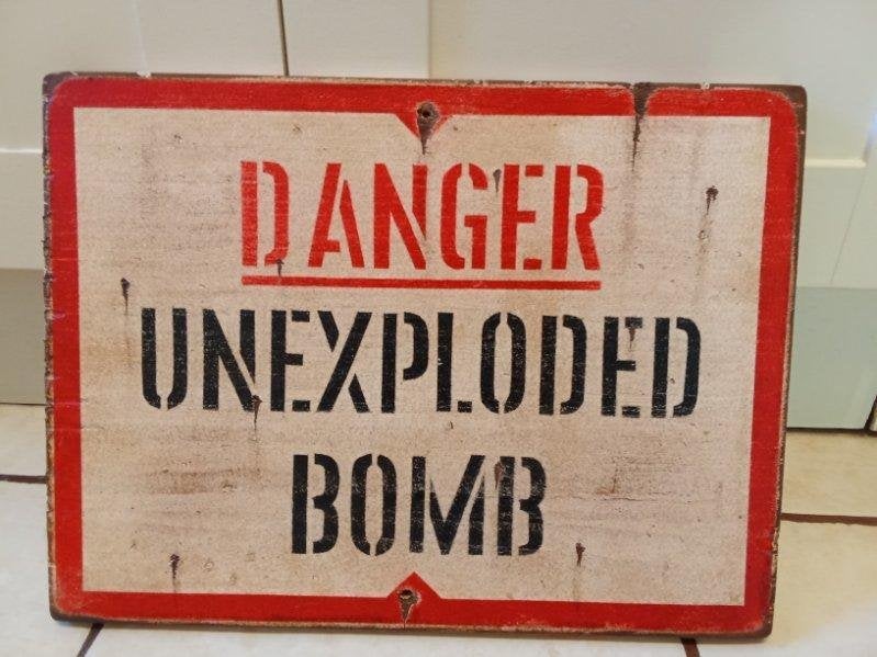 US WW2: UNEXPLODED BOMB-bord (voor- en achterkant), Verzamelen, Ophalen of Verzenden