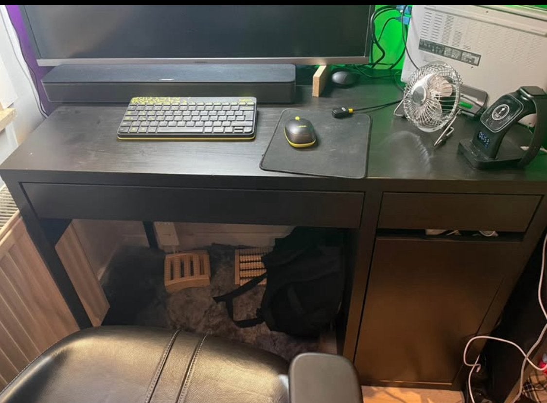 IKEA MICKE Desk - Black/Brown (105x50 cm), Enlèvement ou Envoi, Comme neuf