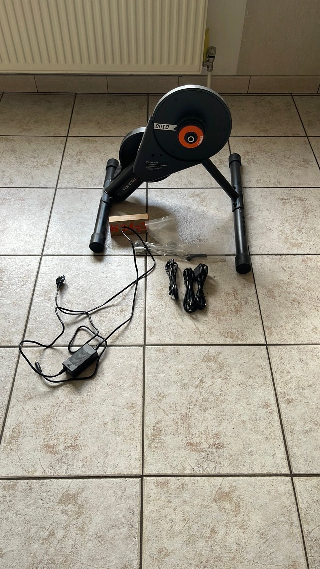 Zwift rol, Enlèvement, Comme neuf
