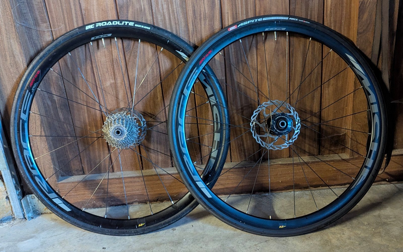 Roues à disque Miche AXY WP DX
Roues à disque, Gravelbike, Enlèvement, Utilisé, Aluminium