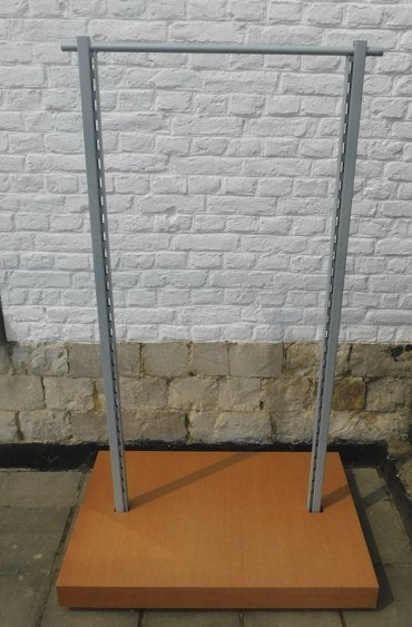 portant vêtement - tringle vêtements - métal + bois -, Enlèvement, Avec roues, Utilisé