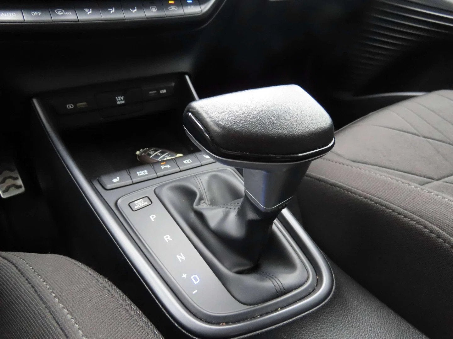 Hyundai Bayon Bayon 1.0 T-GDi MHEV Techno DCT (automatique), Autos, Achat, 998 cm³, Entreprise, 5 portes