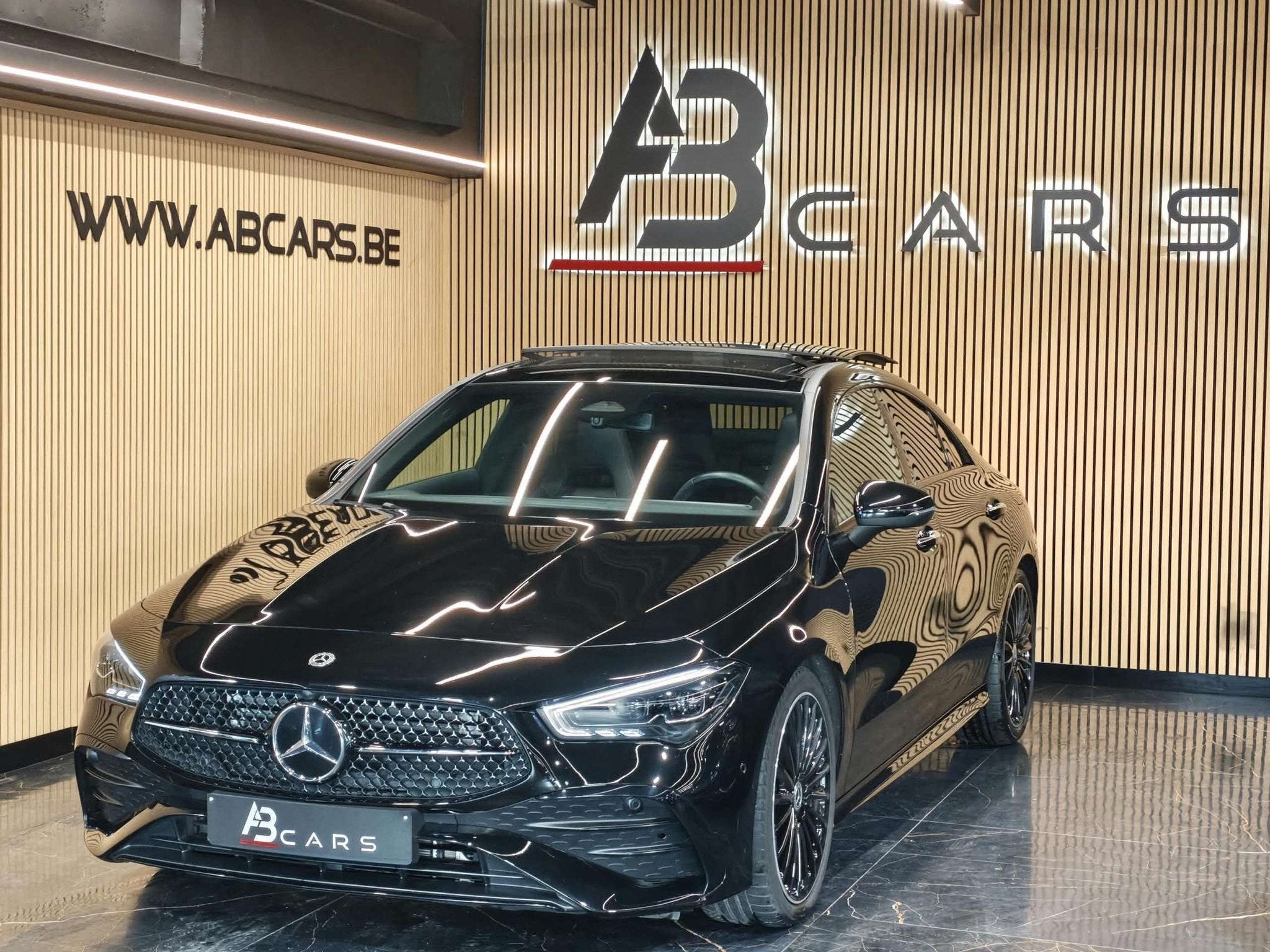 Mercedes-Benz CLA-Klasse 180 180 PACK AMG LINE * GARANTIE 12, Auto's, Zwart, 4 cilinders, 136 pk, Zwart