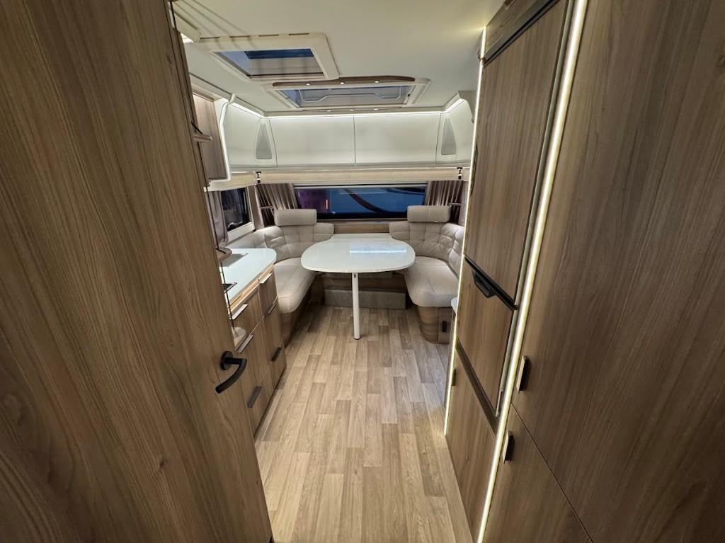 Kabe Smaragd 540 GLE KS 2026, Caravans en Kamperen, 2 aparte bedden, Rondzit, 7 tot 8 meter, Bedrijf