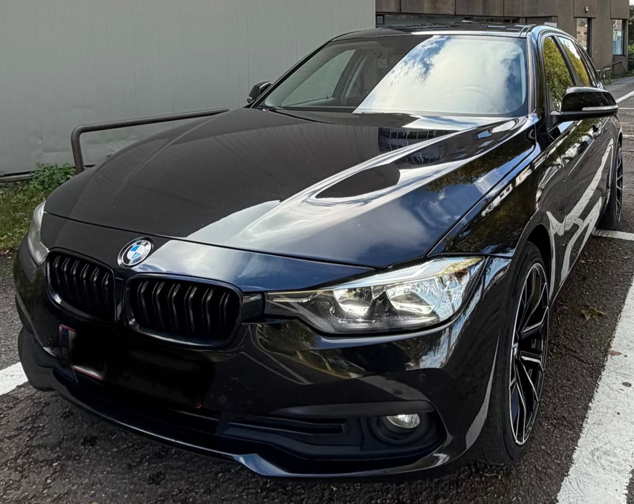 BMW 318d Touring Boîte Auto, Autos, Euro 6, Entretenue par le concessionnaire, Noir, 5 portes
