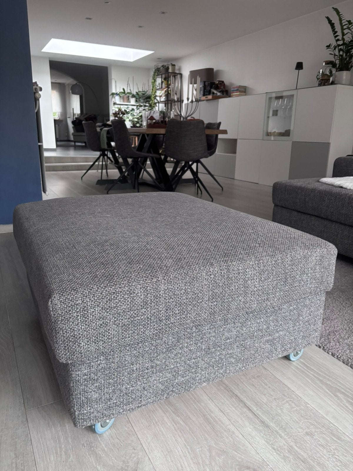IKEA SÖRVALLEN voetenbank met opbergruimte – op wieltjes, Maison & Meubles, Enlèvement, Comme neuf