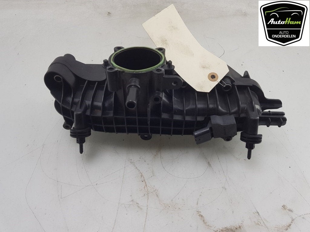 COLLECTEUR D'ADMISSION Volvo XC40 (XZ) (|32257849|), Info@volvocars.com, Volvo Car Germany GmbH, Siegburger Straße 229
50679  Köln, DE