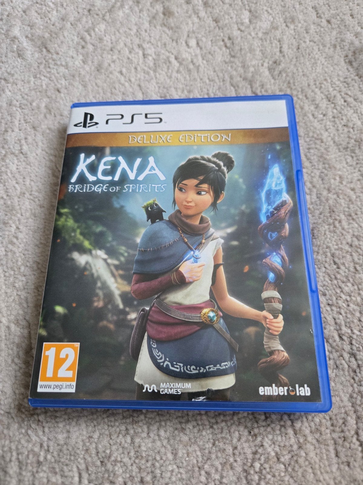 KENA: BRIDGE OF SPIRITS DELUXE PS5/PS5 PRO-EDITIE, Games en Spelcomputers, Games | Sony PlayStation 5, Zo goed als nieuw, Avontuur en Actie