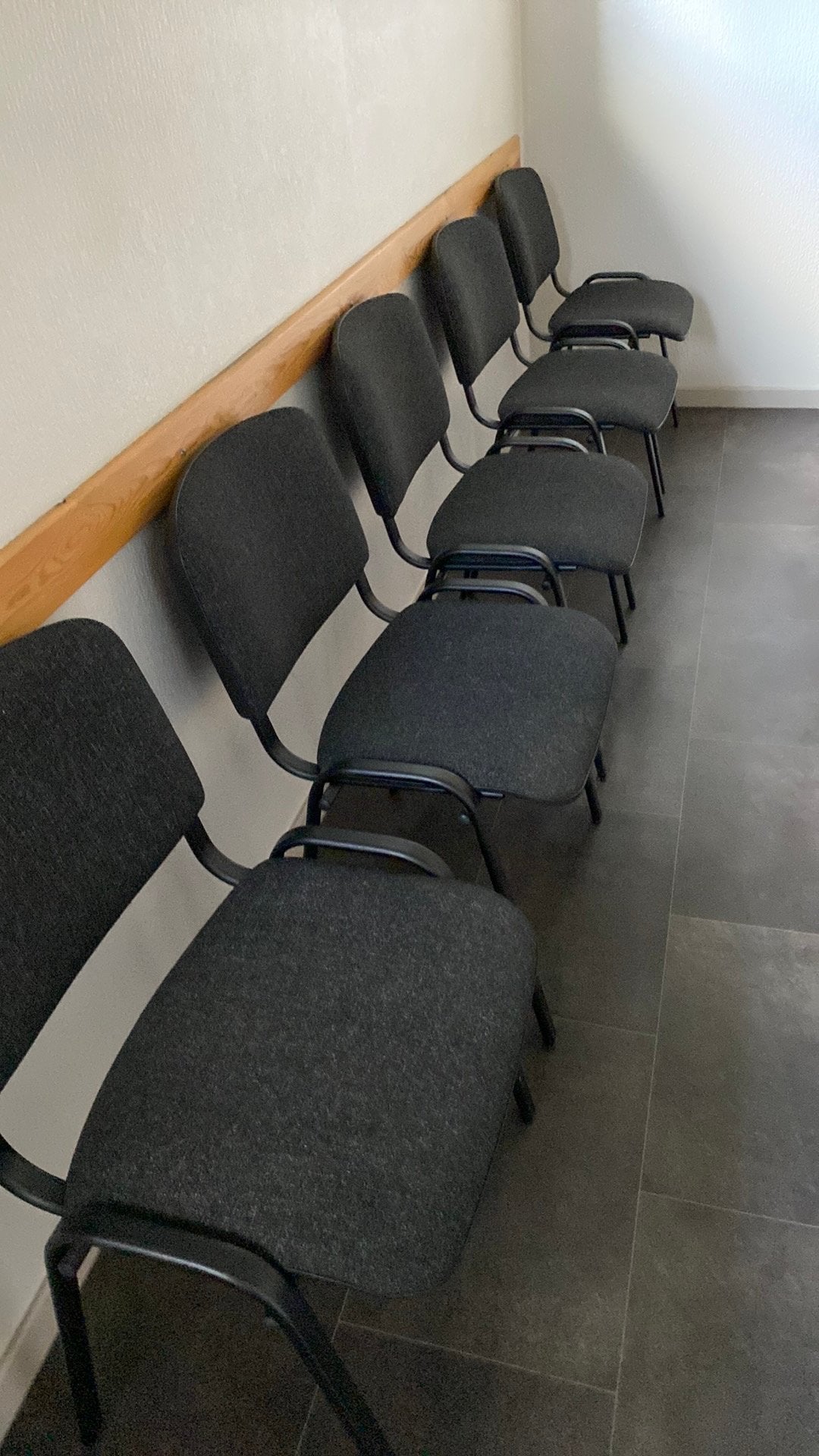 8stoelen wachtkamer, Huis en Inrichting, Ophalen, Zo goed als nieuw