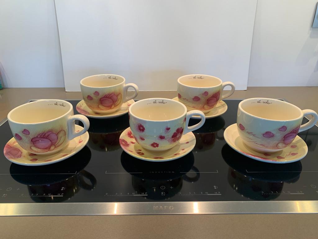 Koffietassen van het merk Thun, Ophalen