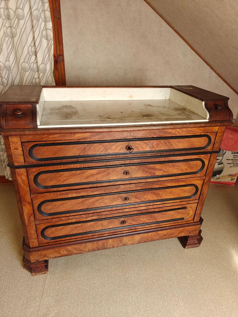 Oude commode, Ophalen