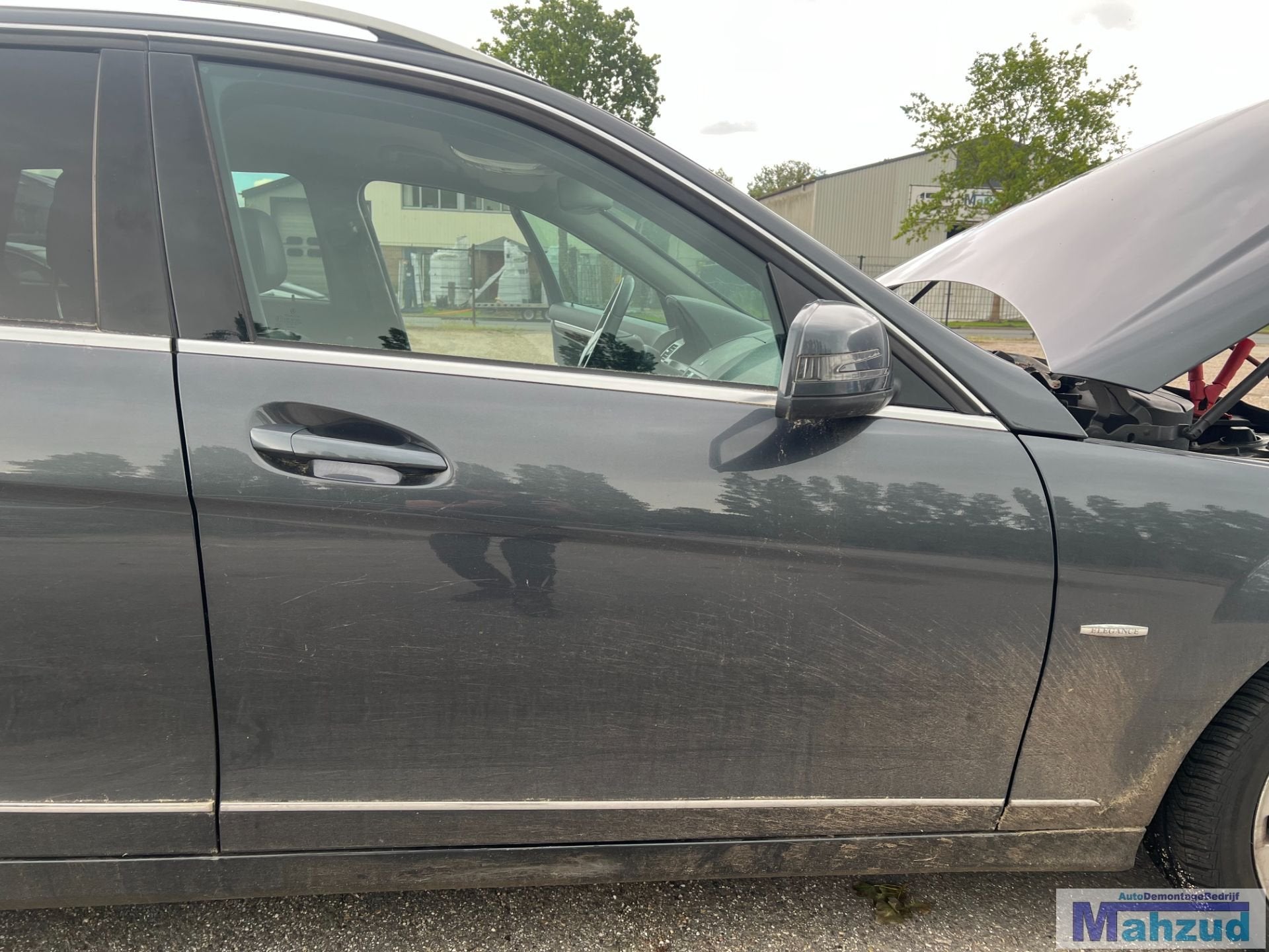 MERCEDES CLASSE C W204 S204 Gris C755 porte droite 2007-2010, Mercedes-Benz AG, Mercedes-Benz, Utilisé, Mercedesstrasse 120
70372  Stuttgart, DE